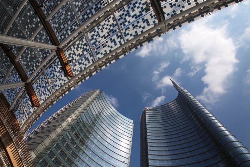 El BCE da luz verde a UniCredit para alcanzar hasta el 29,9% en Commerzbank