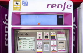 ep archivo   una maquina de venta de billetes en la estacion madrid atocha cercanias a 8 de agosto