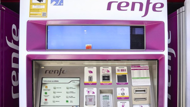 ep archivo   una maquina de venta de billetes en la estacion madrid atocha cercanias a 8 de agosto