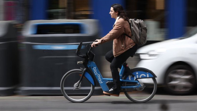 ep archivo una persona en una bicicleta de bicimad a 7 de abril de 2026 en madrid espana ep archivo una persona en una bicicleta de bicimad a 7 de abril de 2026 en madrid espana