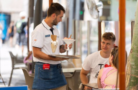 ep archivo   varias personas en la terraza de un bar de palma de mallorca