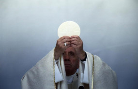 ep el papa francisco atiende una celebracion masiva en la catedral basilica de san pancracio en