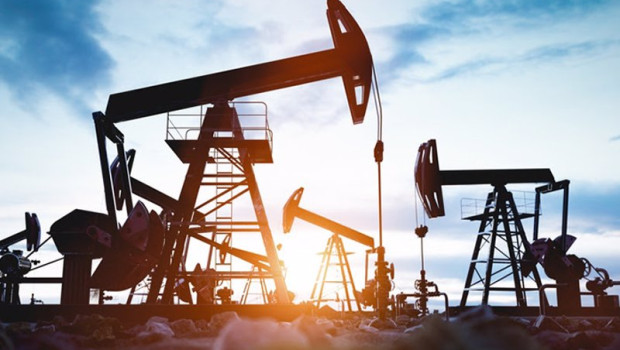 ep el posible impacto geopolitico en el precio del petroleo este ano podria mitigarse por excedentes