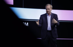 ep el presidente de microsoft brad smith interviene durante la sesion del mwc new strategies for a