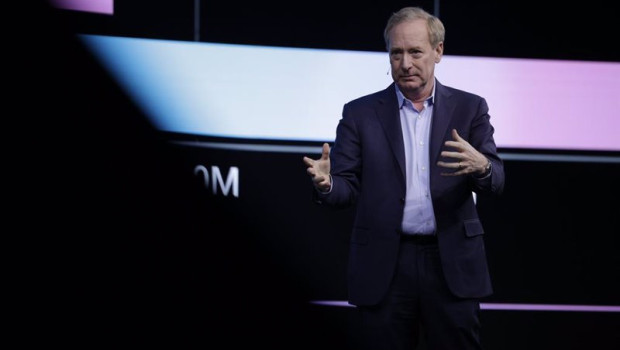 ep el presidente de microsoft brad smith interviene durante la sesion del mwc new strategies for a