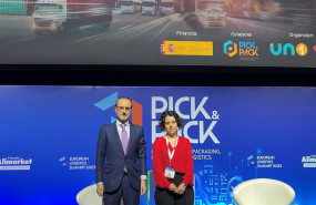 ep el presidente de uno francisco aranda y la subdirectora general de transporte aereo veronica ep el presidente de uno francisco aranda y la subdirectora general de transporte aereo veronica