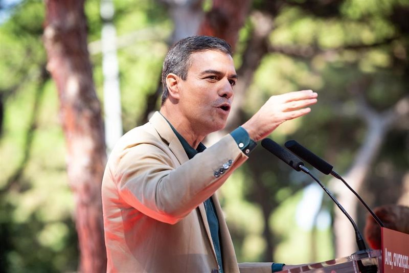https://img4.s3wfg.com/web/img/images_uploaded/4/3/ep_el_presidente_del_gobierno_en_funciones_pedro_sanchez_interviene_en_el_acto_politico_de_la_fiesta.jpg