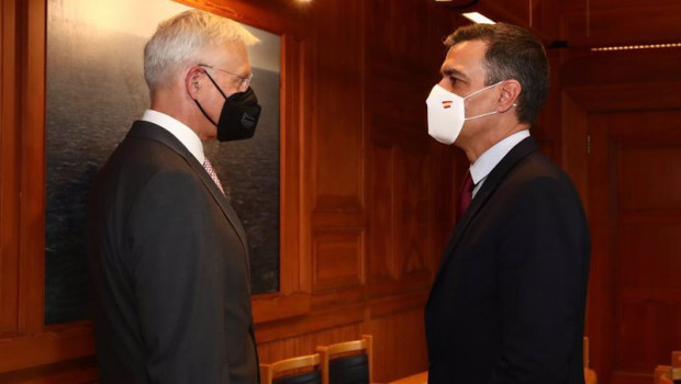 ep el presidente del gobierno pedro sanchez y el primer ministro de letonia arturs krisjanis karins
