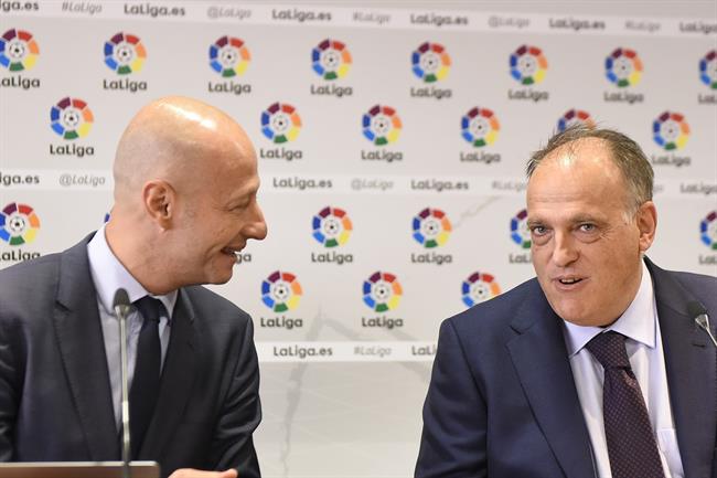Esteve Calzada y Javier Tebas presentan el informe Football Transfer Review | LALIGA ep esteve calzadajavier tebas presentaninforme football transfer review