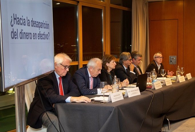 ep expertos del sector financiero descartan la desaparicion del efectivo como metodo de pago