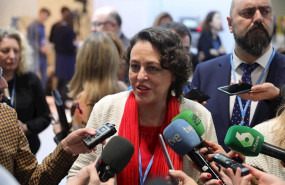 ep la ministra de trabajo migraciones y seguridad social en funciones magdalena valerio atiende a