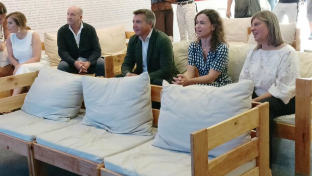 ep la secretaria de estado de turismo rosario sanchez grau en la fidma gijon junto a la