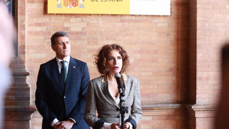 La vicepresidenta primera del Gobierno y ministra de Hacienda, María Jesús Montero, en Sevilla. | ROCÍO RUZ (EUROPA PRESS) ep la vicepresidenta primera del gobierno y ministra de hacienda maria jesus montero en sevilla