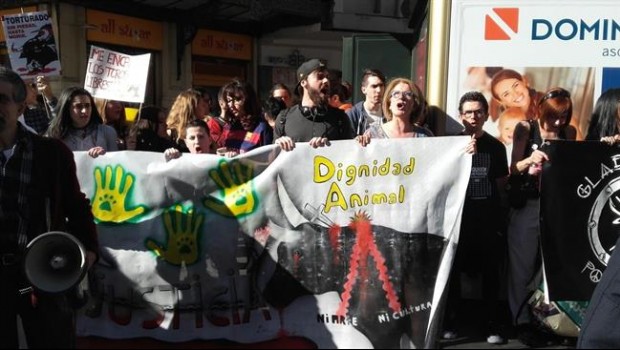 ep los manifestantesprotestadocoincidenciauna corrida