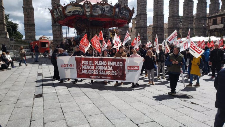 ep manifestacion del 1 de mayo a los pies del acueducto de segovia ep manifestacion del 1 de mayo a los pies del acueducto de segovia