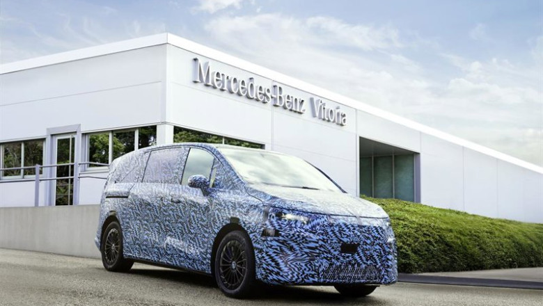 ep mercedes benz arranca en vitoria la produccion en preserie del nuevo vle 100 electrico