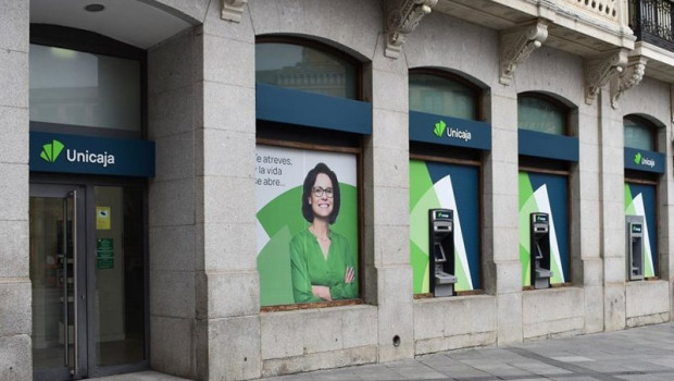 ep oficina del la entidad bancaria unicaja en una imagen de archivo