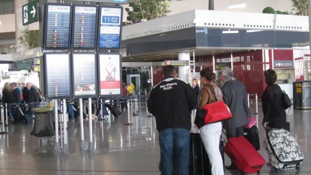 ep pasajeros aeropuertomalaga-costasol turistas vuelos maletas viajes