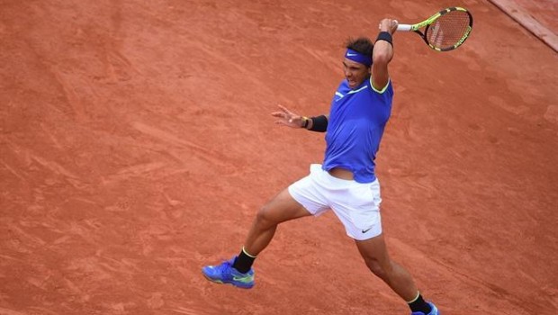 ep rafa nadal golpeabola