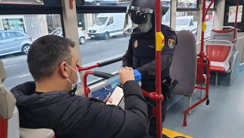 ep reparto de mascarillas en el transporte publico en galicia