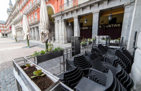 ep terraza cerrada en el local casa yustas en la plaza mayor de la capital