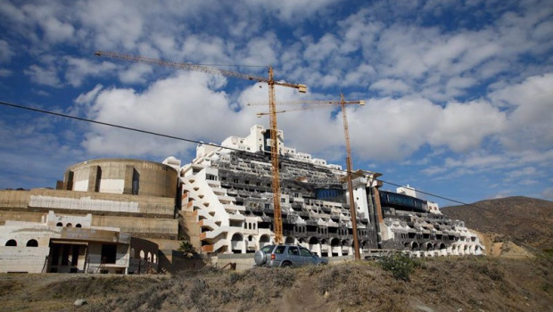 ep vista general del hotel ilegal de el algarrobico a 10 de febrero de 2025 en carboneras almeria