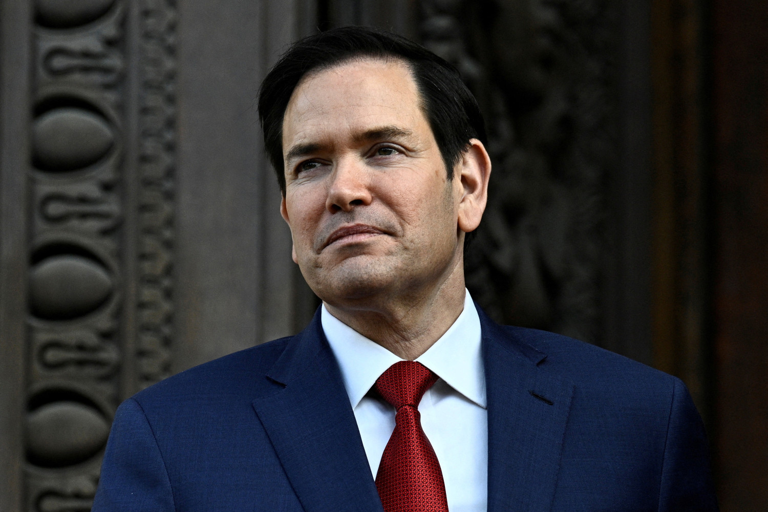 le secretaire d etat americain marco rubio a son arrivee au quai d orsay le secretaire d etat americain marco rubio a son arrivee au quai d orsay