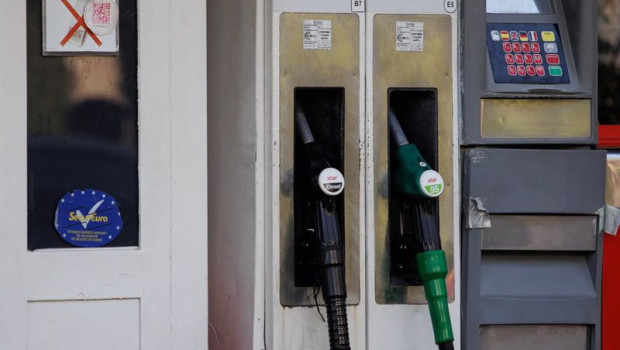 ep archivo dispensadores de carburante en una gasolinera a 11 de octubre de 2023 en madrid espana ep archivo dispensadores de carburante en una gasolinera a 11 de octubre de 2023 en madrid espana