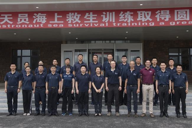 Astronautas de ESA entrenan la supervivencia marina por primera vez con chinos | ESA–STEPHANE CORVAJA ep astronautasesa entrenansupervivencia marinaprimera vezchinos