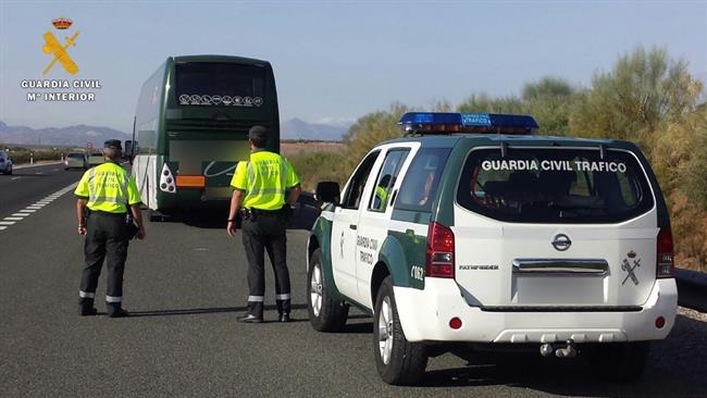 Autobús inmovilizado | EUROPA PRESS/ GUARDIA CIVIL ep autobus inmovilizado