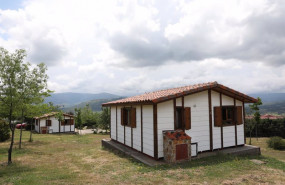 ep bungalows del camping monte holiday en gargantilla del lozoya