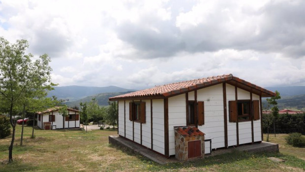 ep bungalows del camping monte holiday en gargantilla del lozoya