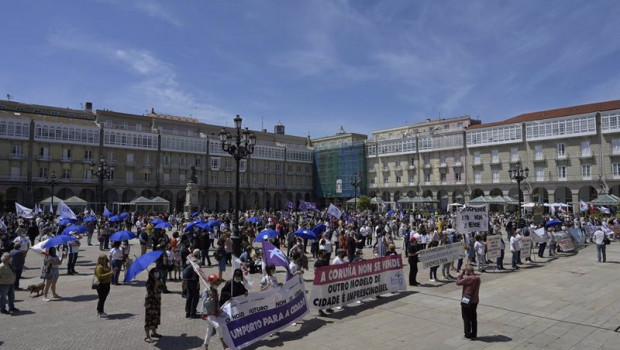 ep cientos de personas participan en una manifestacion en defensa del puerto de a coruna a 30 de