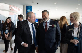 ep el ministro de industria y turismo jordi hereu junto al director general del ise mike blackman en