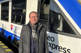 ep el presidente de renfe raul blanco supervisa la puesta en marcha del servicio de leo express en