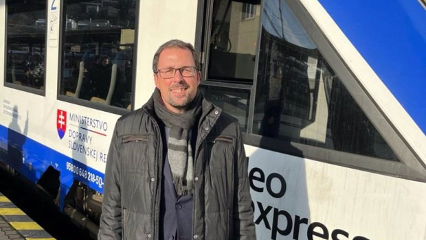 ep el presidente de renfe raul blanco supervisa la puesta en marcha del servicio de leo express en