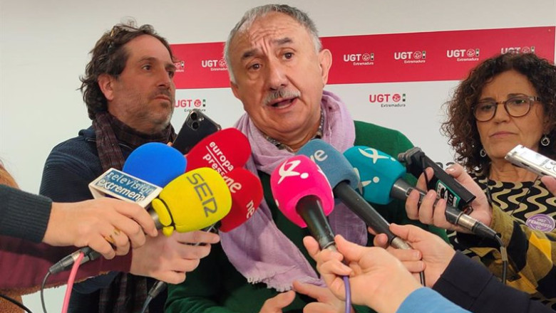 ep el secretario general de ugt pepe alvarez en declaraciones a los medios de comunicacion en merida ep el secretario general de ugt pepe alvarez en declaraciones a los medios de comunicacion en merida