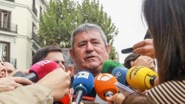 ep el secretario general de upa union de pequenos agricultores y ganaderos lorenzo ramos en una