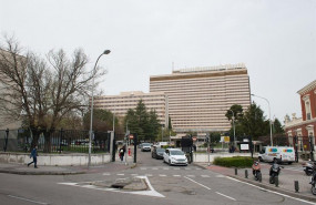 ep fachada y zonas exteriores del hospital general de la defensa gomez ulla donde se lucha contra el