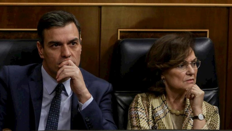 (I-D) El presidente del Gobierno, Pedro Sánchez; y la vicepresidenta primera y ministra de la Presidencia y Relaciones con las Cortes y Memoria Democrática, Carmen Calvo | Ricardo Rubio - Europa Press ep i-d el presidente del gobierno pedro sanchez y la vicepresidenta primera y ministra de la