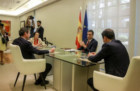 ep i-d presidentela ceoe antonio garamendi la ministratrabajofunciones magdalena valerio presidentegobiernofunciones pedro sanchez y el presidentecepyme gerardo cuerva durantereunionla moncloa