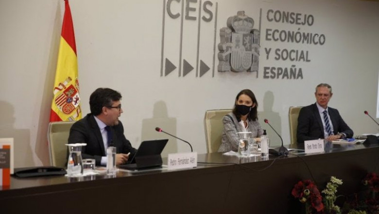 La ministra de Industria, Reyes Maroto, en la presentación de un informe del CES sobre la industria | MINISTERIO DE INDUSTRIA ep la ministra de industria reyes maroto en la presentacion de un informe del ces sobre la industria