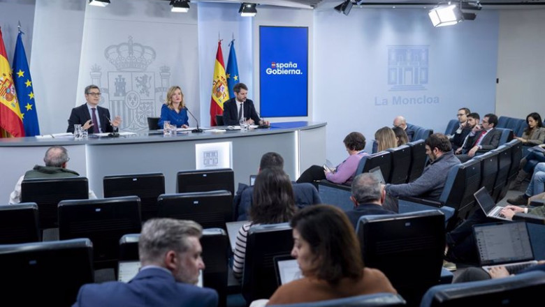 ep la ministra portavoz de educacion formacion profesional y deporte pilar alegria centro durante ep la ministra portavoz de educacion formacion profesional y deporte pilar alegria centro durante