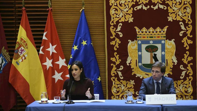 La vicealcaldesa de Madrid, Begoña Villacís y el alcalde de Madrid, José Luis Martínez-Almeida, informan de los acuerdos adoptados por el Ayuntamiento en relación con el brote de coronavirus | Óscar Cañas - Europa Press ep la vicealcaldesa de madrid begona villacis y el alcalde de madrid jose luis martinez-almeida