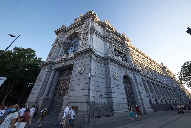 El crédito a familias subió un 1,4% en junio, mientras el crédito a empresas creció un 0,8%