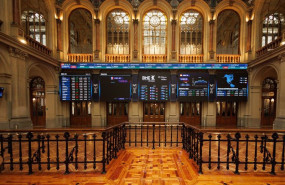 ep paneles del ibex 35 en el palacio de la bolsa a 23 de mayo de 2023 en madrid espana 20230529181506