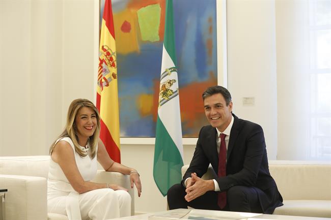 Pedro Sánchez recibe a la presidenta de la Junta de Andalucía, Susana Díaz | MARTA FERNÁNDEZ/EUROPA PRESS ep pedro sanchez recibela presidentala juntaandalucia susana diaz