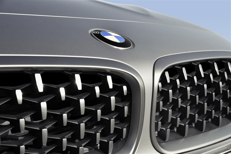 BMW acelera hacia los máximos anuales