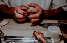 1608131077 torcedor de puros 1608131077 torcedor de puros