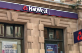 dl natwest national westminster bank letrero de la tienda